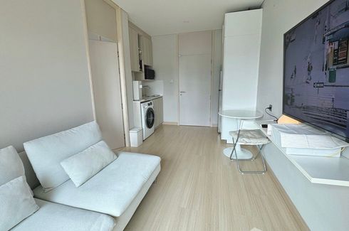 1 Bedroom Condo for rent in LUMPINI PARK PHAHON 32, Chan Kasem, Bangkok near BTS Sena Nikhom