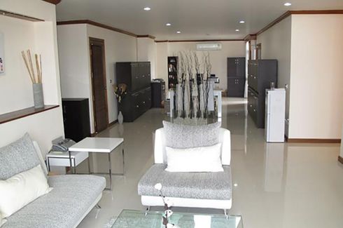 3 Bedroom Condo for sale in Royal Castle Pattanakarn, Suan Luang, Bangkok