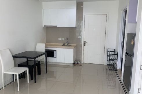 1 Bedroom Condo for rent in T.C. Green, Huai Khwang, Bangkok near MRT Phetchaburi