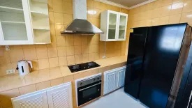 3 Bedroom Townhouse for rent in Moo Baan Chicha Castle, Khlong Toei Nuea, Bangkok near MRT Phetchaburi