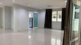 3 Bedroom House for rent in Arena Garden Onnut 44, Bang Chak, Bangkok