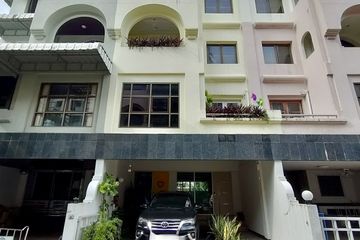 5 Bedroom Townhouse for sale in Khlong Tan Nuea, Bangkok near BTS Phrom Phong