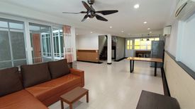 3 Bedroom Townhouse for rent in Khlong Toei Nuea, Bangkok near MRT Sukhumvit