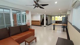 3 Bedroom Townhouse for rent in Khlong Toei Nuea, Bangkok near MRT Sukhumvit