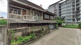6 Bedroom House for sale in Huai Khwang, Bangkok