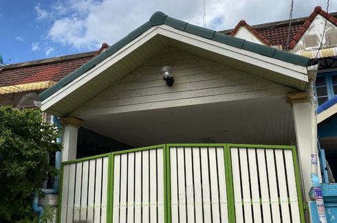 2 Bedroom Townhouse for rent in Hua Mak, Bangkok near MRT Yaek Lam Sali