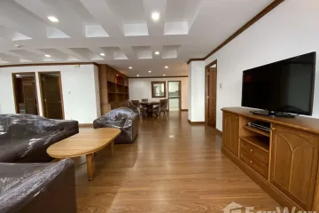 3 Bedroom Condo for rent in Acadamia Grand Tower, Khlong Tan Nuea, Bangkok near BTS Phrom Phong