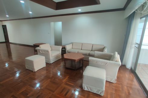 3 Bedroom Apartment for rent in Rishi Court, Khlong Toei Nuea, Bangkok near Airport Rail Link Makkasan