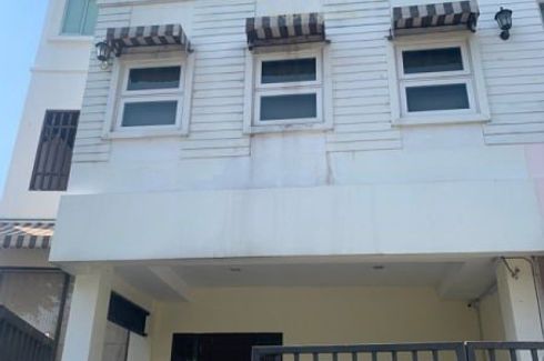 5 Bedroom Townhouse for sale in Bang Chak, Bangkok near BTS Punnawithi