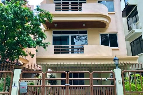 5 Bedroom Townhouse for rent in Khlong Tan Nuea, Bangkok near MRT Sukhumvit
