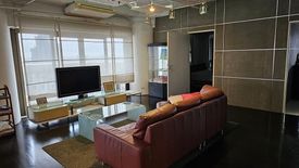 2 Bedroom Condo for sale in Nusa State Tower Condominium, Silom, Bangkok near BTS Surasak