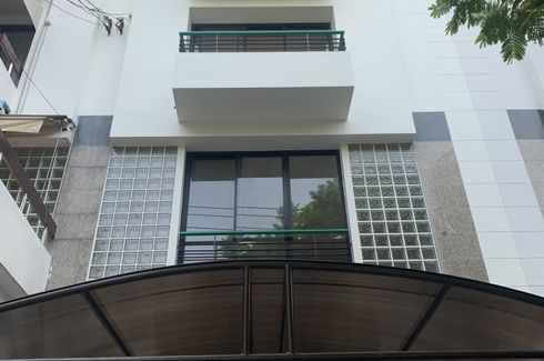 3 Bedroom Townhouse for sale in Home Place Sukhumvit 71, Phra Khanong Nuea, Bangkok near BTS Phra Khanong
