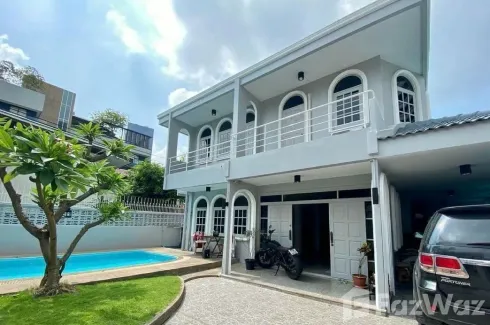 3 Bedroom House for rent in Khlong Toei, Bangkok