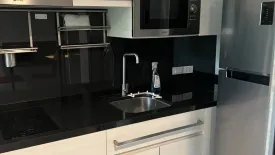 1 Bedroom Condo for sale in The Room Sukhumvit 40, Phra Khanong, Bangkok near BTS Ekkamai