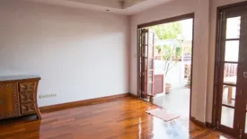 4 Bedroom Townhouse for sale in Baan Prommitr Villa, Khlong Tan Nuea, Bangkok near BTS Phrom Phong