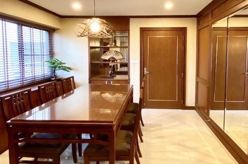 3 Bedroom Condo for sale in Baan Suanpetch, Khlong Tan Nuea, Bangkok near BTS Phrom Phong