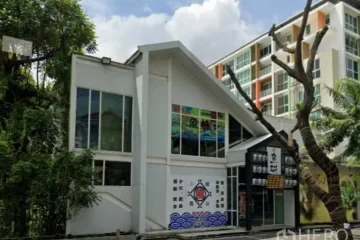 Commercial for rent in Khlong Tan Nuea, Bangkok