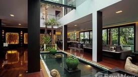 4 Bedroom Villa for sale in Phra Khanong Nuea, Bangkok near BTS Ekkamai