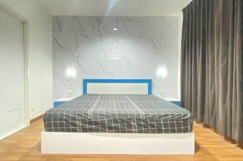 3 Bedroom Townhouse for sale in Pruksaville 73 Pattanakarn, Suan Luang, Bangkok