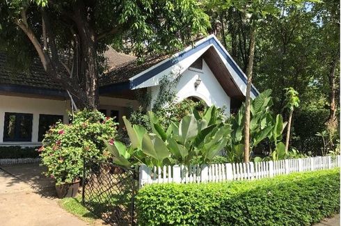 3 Bedroom House for rent in Khlong Tan Nuea, Bangkok