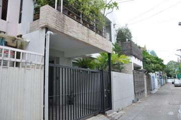 3 Bedroom Townhouse for rent in Phra Khanong, Bangkok near BTS Ekkamai