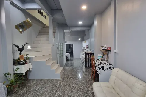 3 Bedroom Townhouse for sale in Sam Sen Nok, Bangkok near MRT Phawana