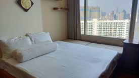 2 Bedroom Condo for rent in Bang Lamphu Lang, Bangkok