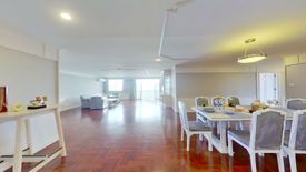 3 Bedroom Apartment for rent in Le Chateau, Khlong Tan Nuea, Bangkok