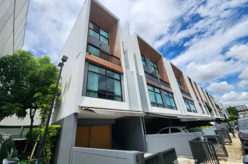 3 Bedroom Townhouse for sale in Suan Luang, Bangkok