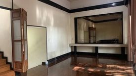 4 Bedroom House for sale in Khlong Tan Nuea, Bangkok