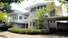 4 Bedroom House for sale in Khlong Toei, Bangkok near MRT Khlong Toei