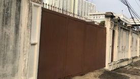 Land for sale in Bang Bamru, Bangkok near MRT Bang Yi Khan