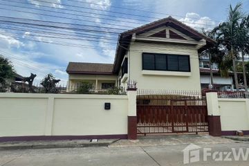 4 Bedroom House for sale in Khlong Chan, Bangkok near MRT Lam Sali