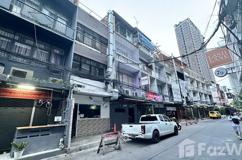 3 Bedroom Townhouse for sale in Phra Khanong Nuea, Bangkok near BTS Phra Khanong