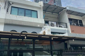 4 Bedroom Townhouse for sale in Silom, Bangkok near BTS Sala Daeng