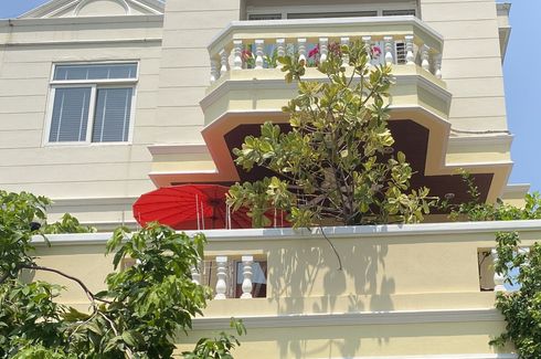 3 Bedroom House for rent in Khlong Toei Nuea, Bangkok near MRT Sukhumvit