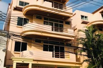 4 Bedroom Townhouse for rent in Khlong Tan Nuea, Bangkok