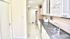 3 Bedroom Condo for sale in Saichol Mansion, Bang Lamphu Lang, Bangkok near BTS Saphan Taksin