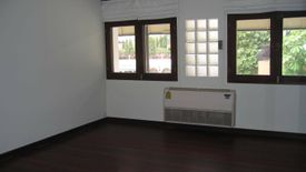 3 Bedroom House for rent in Phra Khanong Nuea, Bangkok near BTS Ekkamai