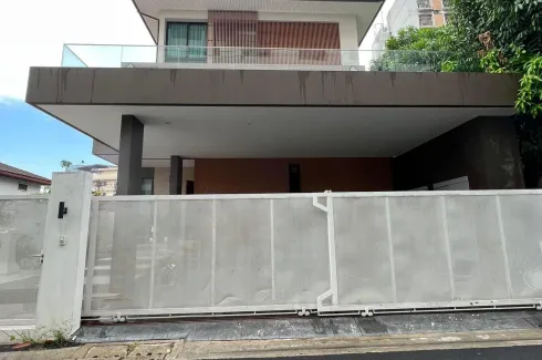 7 Bedroom House for sale in Phaya Thai, Bangkok near BTS Ari