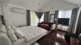 2 Bedroom House for rent in Khlong Tan Nuea, Bangkok