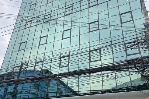 Office for rent in Phlapphla, Bangkok near MRT Lat Phrao 83