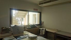 Office for rent in Khan Na Yao, Bangkok near MRT Nopparat