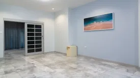 3 Bedroom Townhouse for rent in Yan Nawa, Bangkok