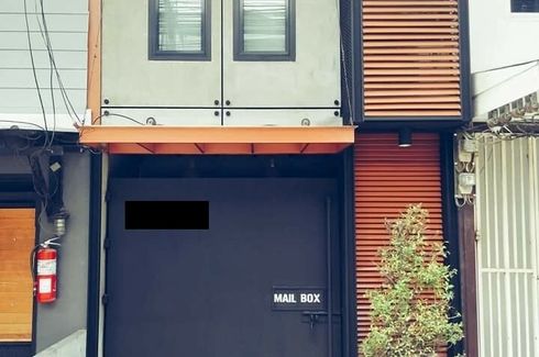 2 Bedroom Townhouse for rent in Khlong Tan Nuea, Bangkok