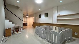 3 Bedroom Townhouse for rent in URBAN SATHORN, Bang Chak, Bangkok