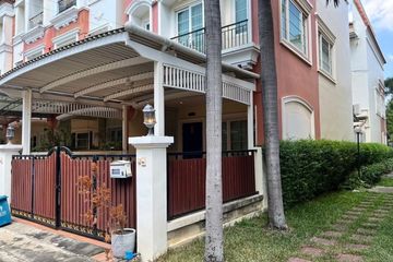 3 Bedroom Townhouse for rent in URBAN SATHORN, Bang Chak, Bangkok