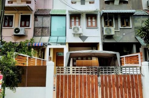 3 Bedroom Townhouse for rent in Bang Na, Bangkok