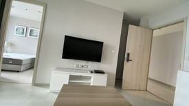 1 Bedroom Condo for sale in Rhythm Sukhumvit 42, Phra Khanong, Bangkok near BTS Ekkamai