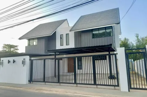 3 Bedroom House for sale in Saraphi, Chiang Mai
